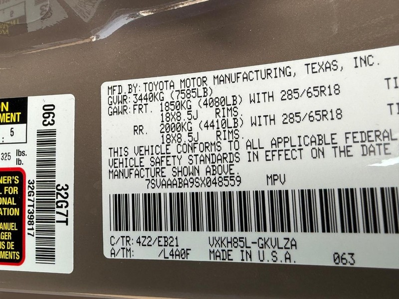 Toyota Sequoia Vehicle Image 29