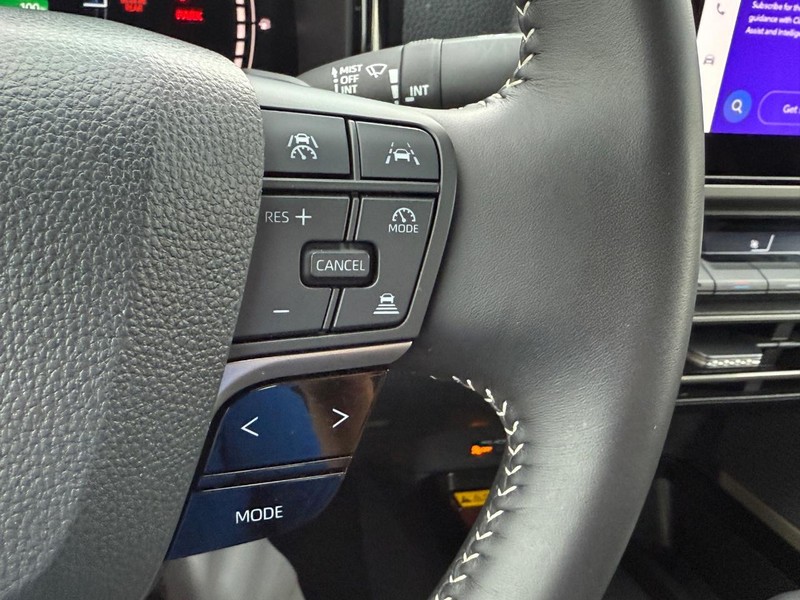 Toyota Camry Vehicle Image 18