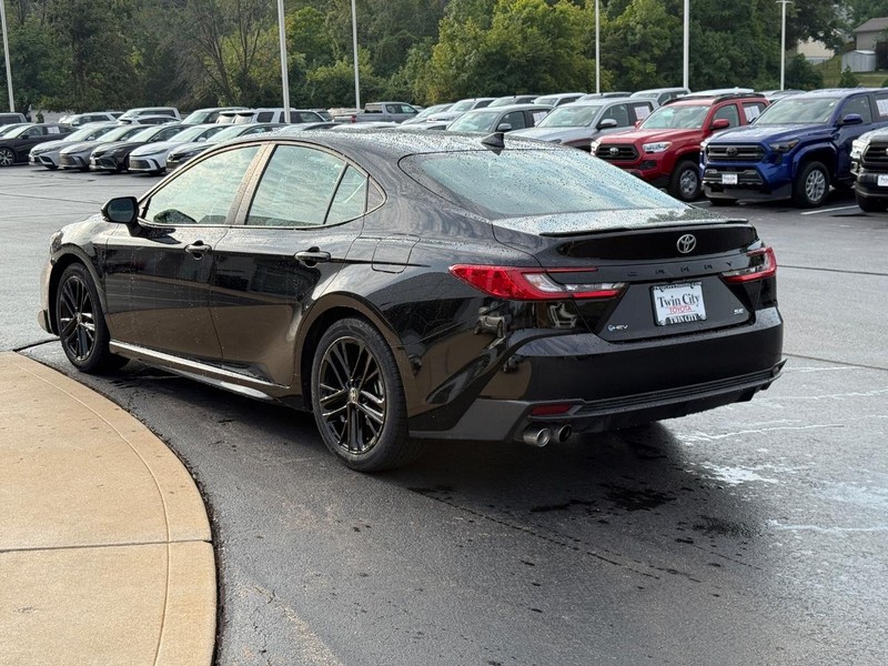 Toyota Camry Vehicle Image 7