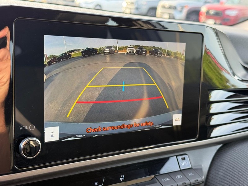 Toyota Camry Vehicle Image 21