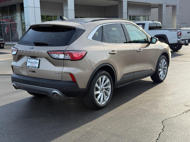 Ford Escape Vehicle Image 3