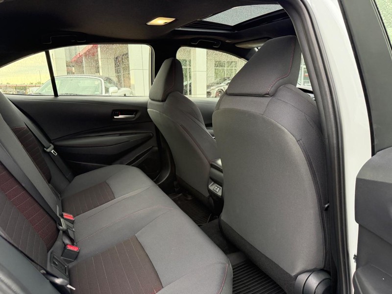 Toyota Corolla Hybrid Vehicle Image 11