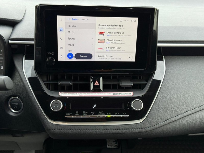 Toyota Corolla Hybrid Vehicle Image 14
