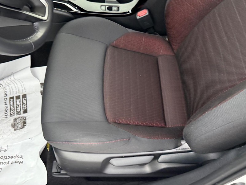 Toyota Corolla Hybrid Vehicle Image 16