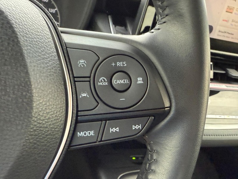 Toyota Corolla Hybrid Vehicle Image 18
