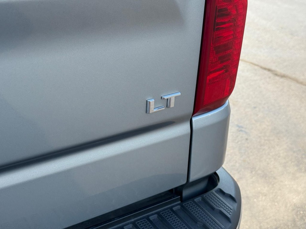 Chevrolet Silverado 1500 Vehicle Full-screen Gallery Image 06