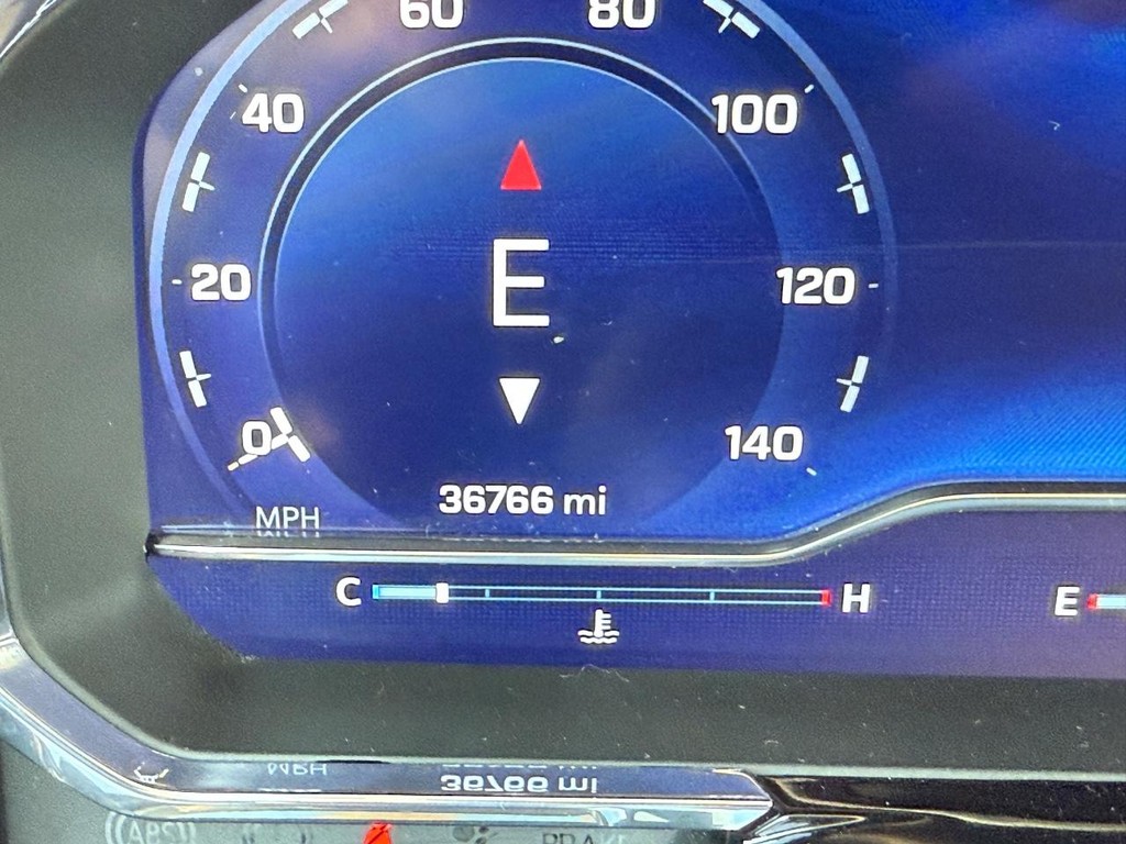 Chevrolet Silverado 1500 Vehicle Full-screen Gallery Image 20