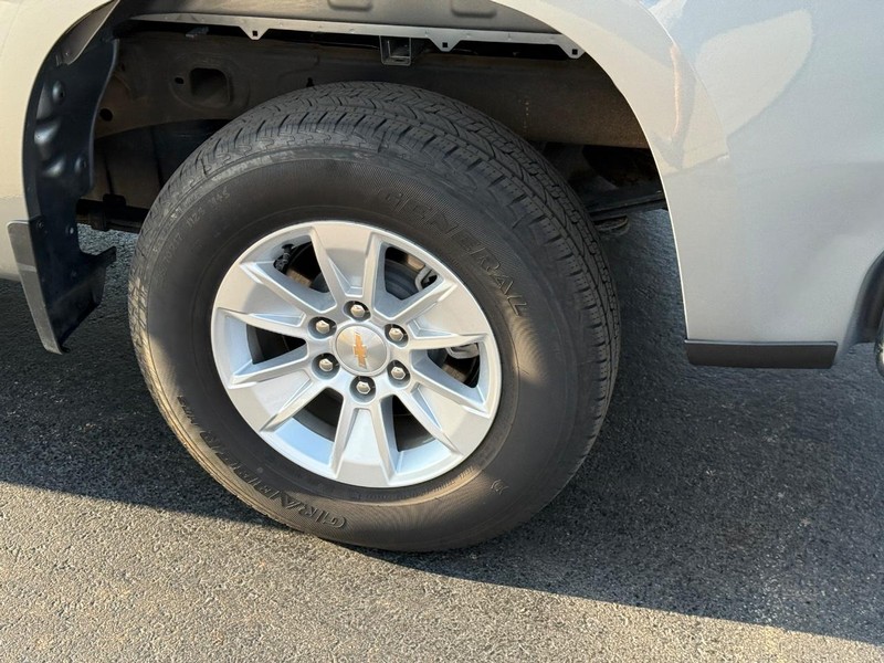 Chevrolet Silverado 1500 Vehicle Image 8