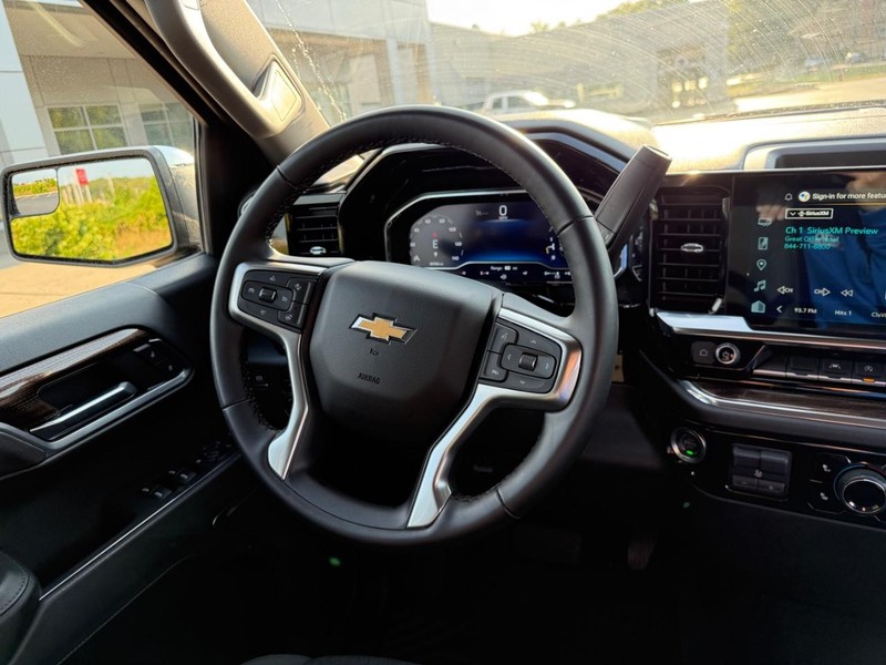 Chevrolet Silverado 1500 Vehicle Image 13