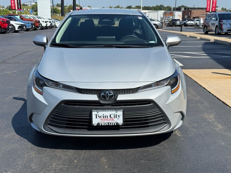 Toyota Corolla Vehicle Image 10