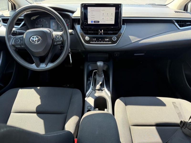 Toyota Corolla Vehicle Image 11