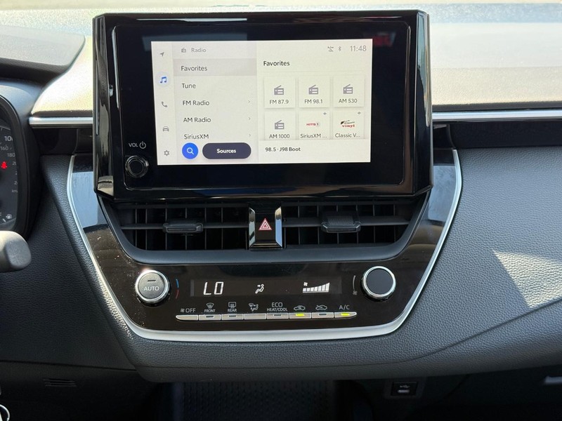 Toyota Corolla Vehicle Image 13