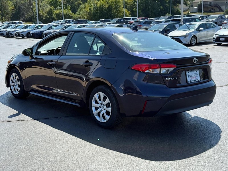 Toyota Corolla Vehicle Image 6