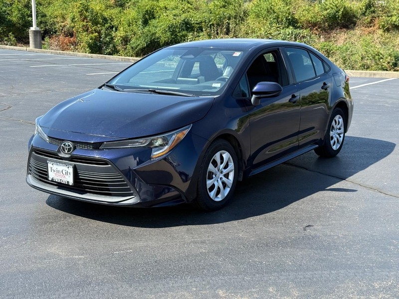 Toyota Corolla Vehicle Image 8