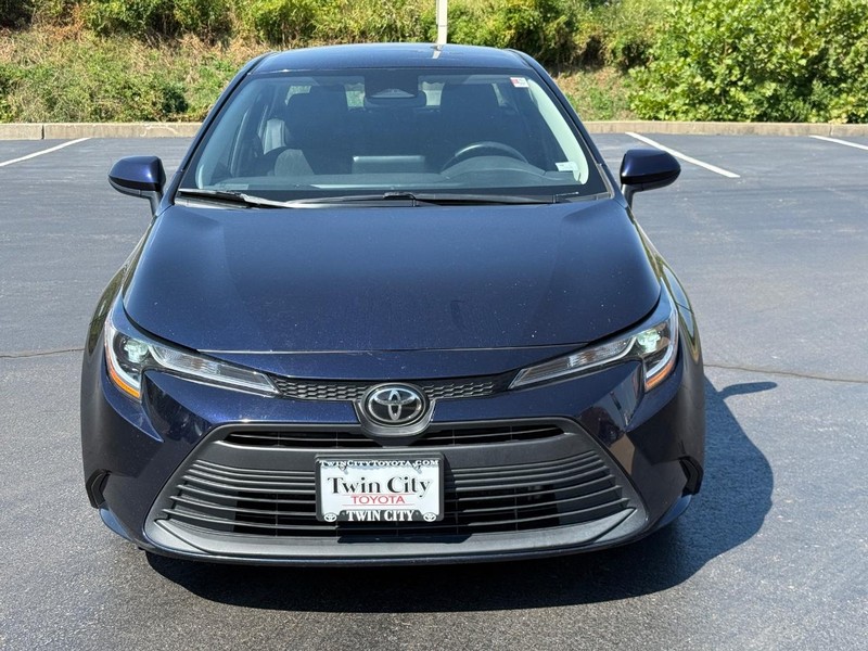 Toyota Corolla Vehicle Image 9
