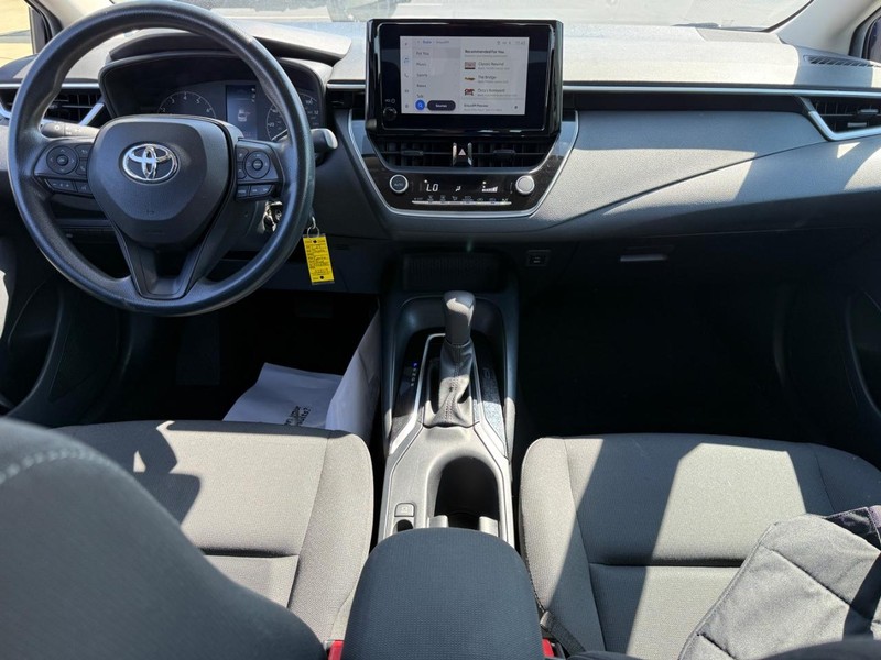 Toyota Corolla Vehicle Image 11