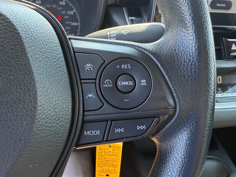 Toyota Corolla Vehicle Image 17