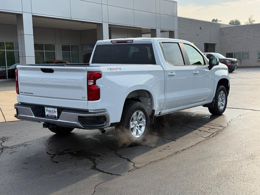 Chevrolet Silverado 1500 Vehicle Image 3