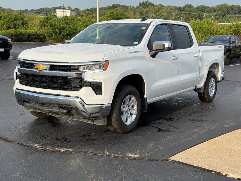 Chevrolet Silverado 1500 Vehicle Image 9