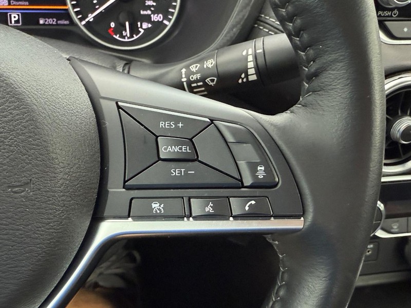 Nissan Sentra Vehicle Image 18