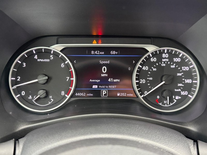 Nissan Sentra Vehicle Image 19