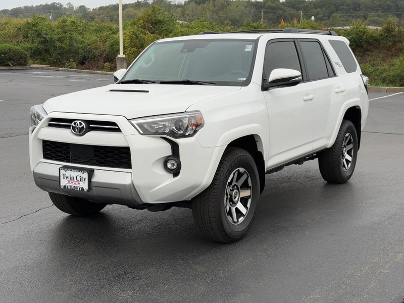 Toyota 4Runner Vehicle Image 9