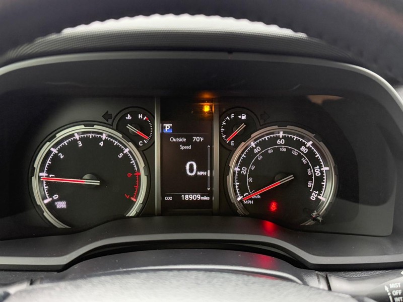 Toyota 4Runner Vehicle Image 19