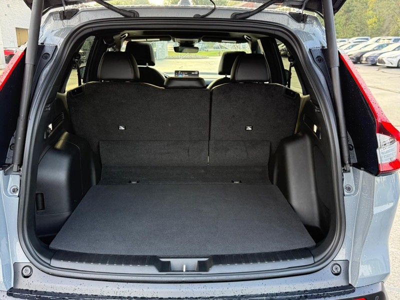 Honda CR-V Hybrid Vehicle Image 4