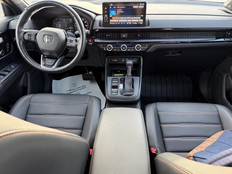 Honda CR-V Hybrid Vehicle Image 12