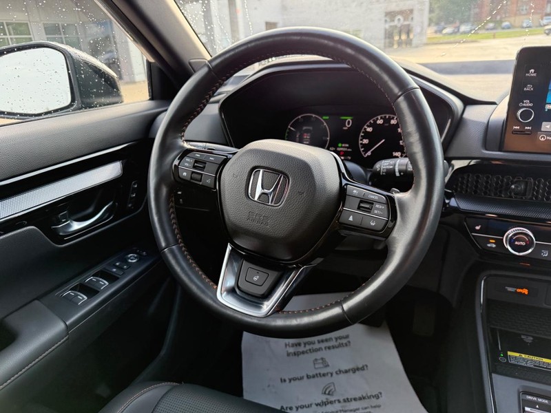 Honda CR-V Hybrid Vehicle Image 13