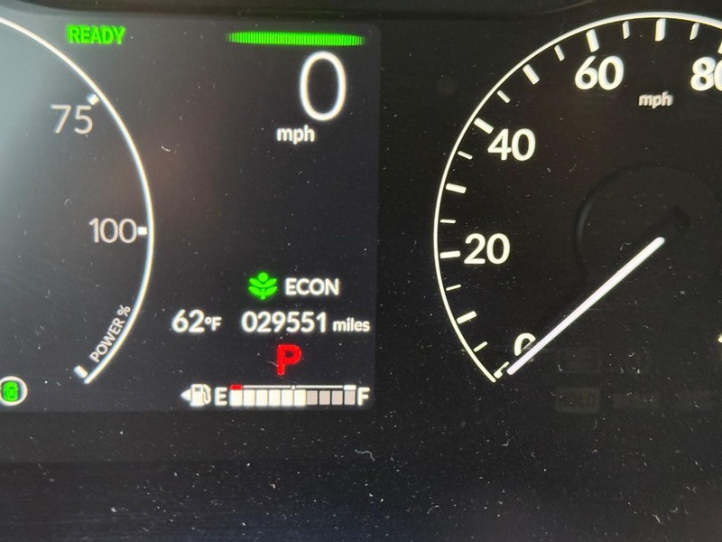 Honda CR-V Hybrid Vehicle Image 21