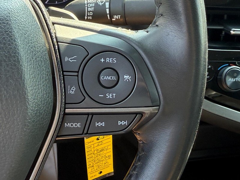 Toyota Camry Vehicle Image 19