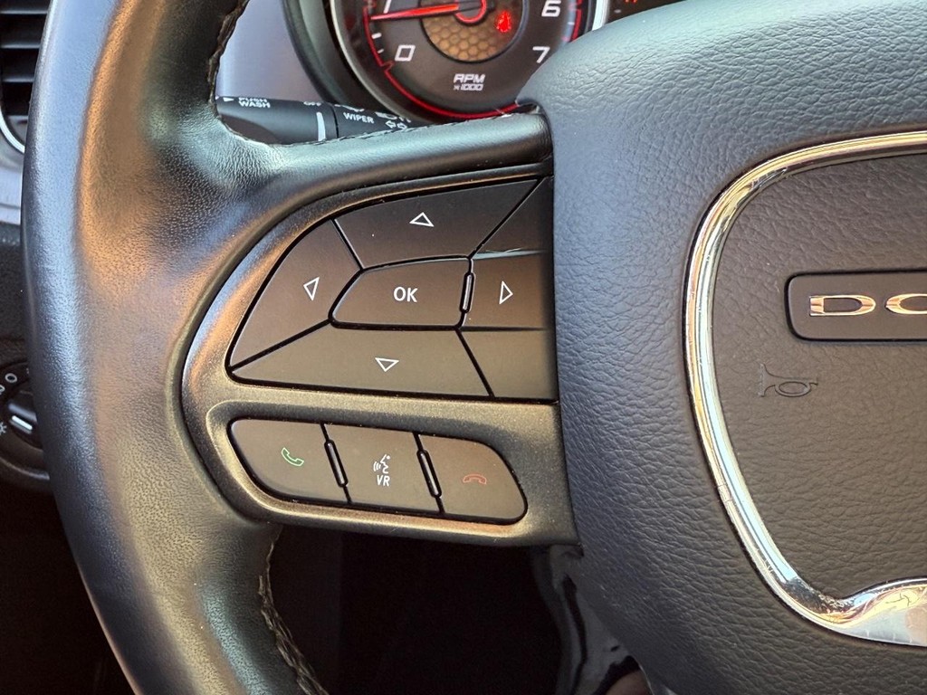 Dodge Charger Vehicle Full-screen Gallery Image 17