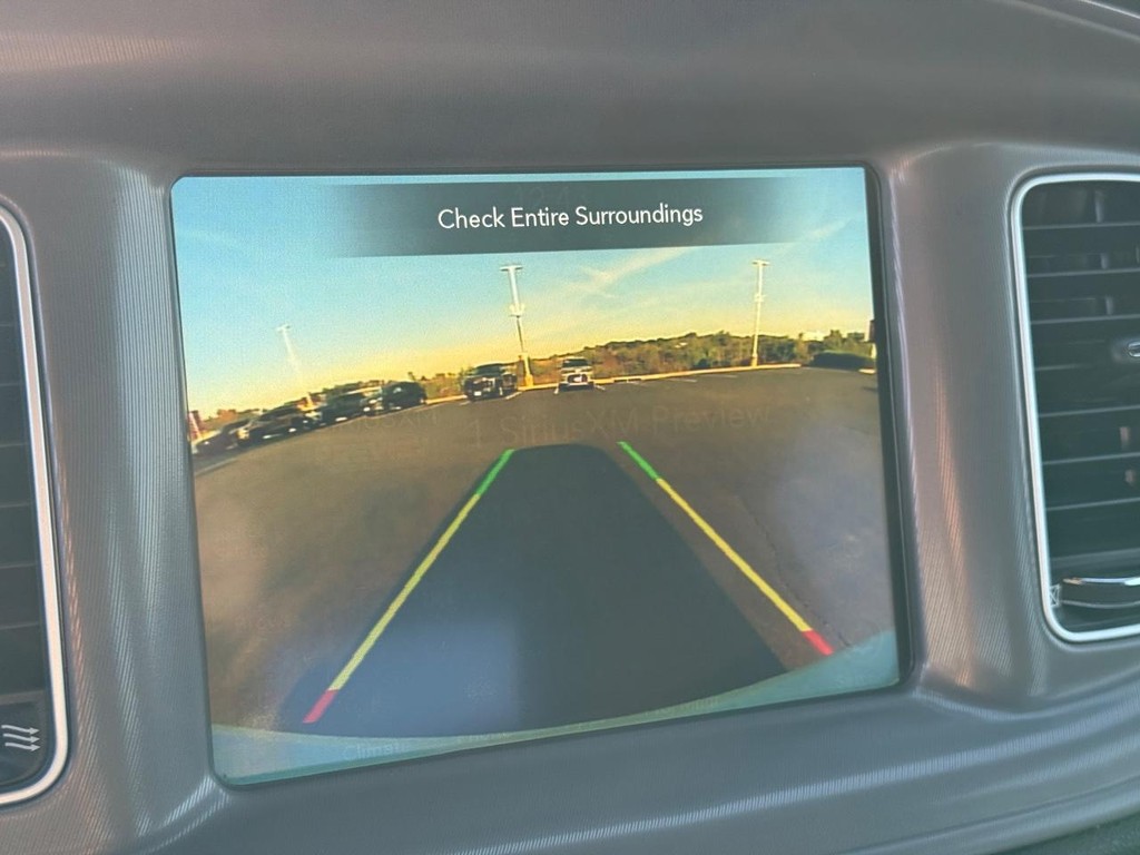 Dodge Charger Vehicle Full-screen Gallery Image 21