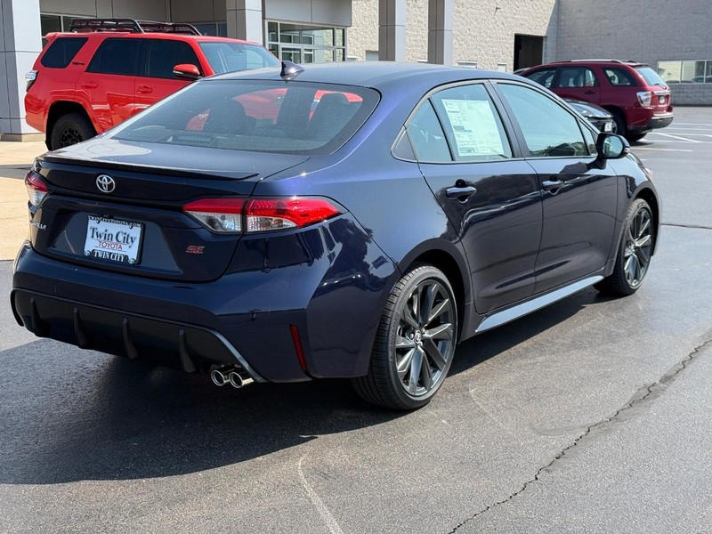 Toyota Corolla Vehicle Image 3
