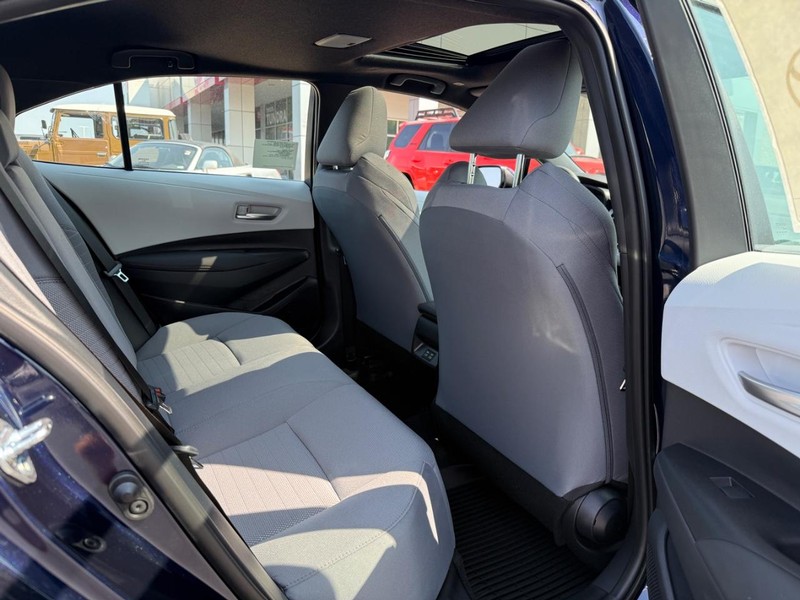 Toyota Corolla Vehicle Image 6