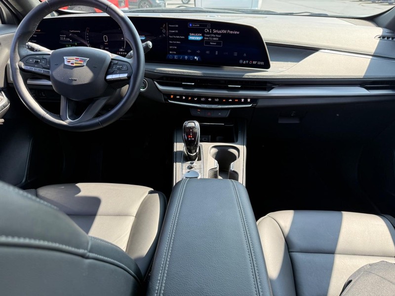 Cadillac XT4 Vehicle Image 6