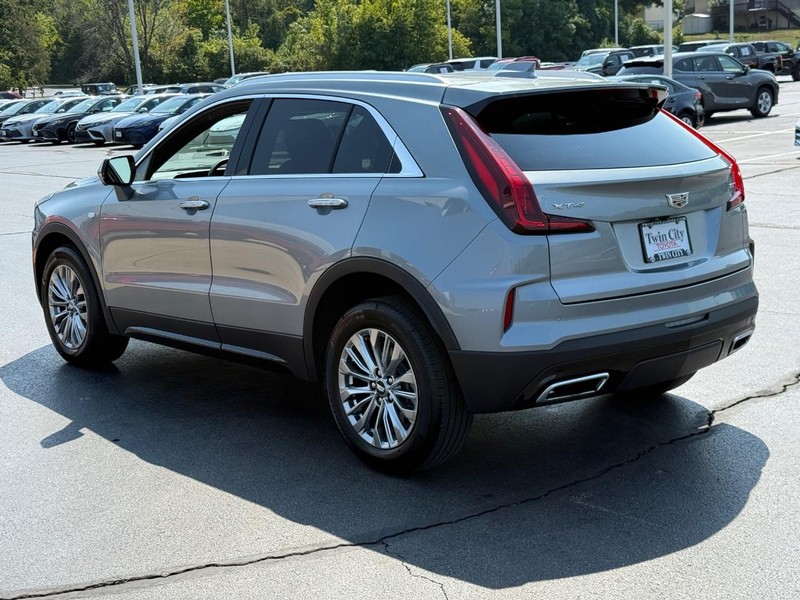 Cadillac XT4 Vehicle Image 12