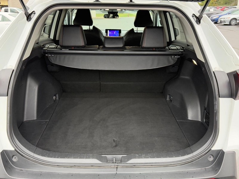 Toyota RAV4 Vehicle Image 4