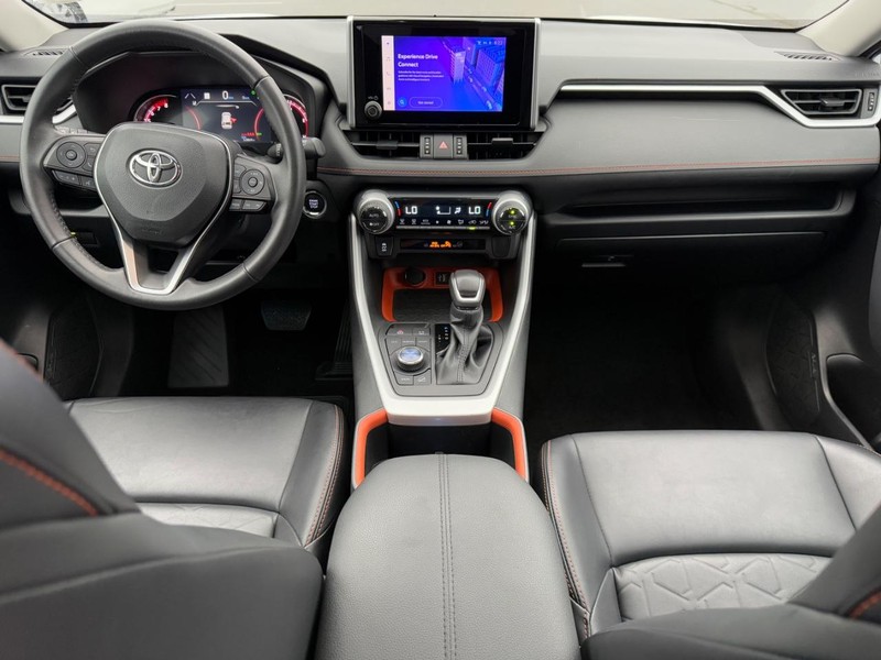 Toyota RAV4 Vehicle Image 12