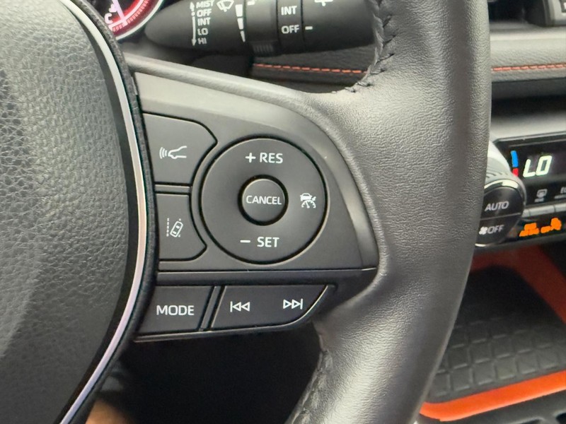 Toyota RAV4 Vehicle Image 18