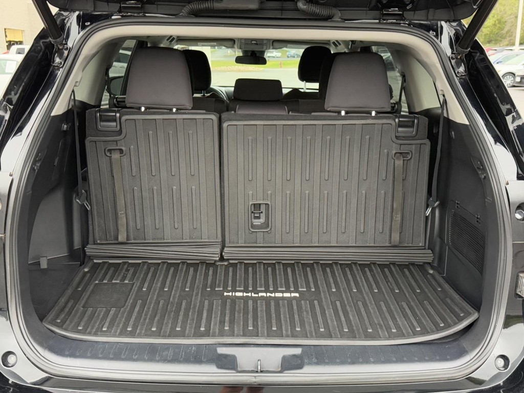 Toyota Highlander Vehicle Image 4