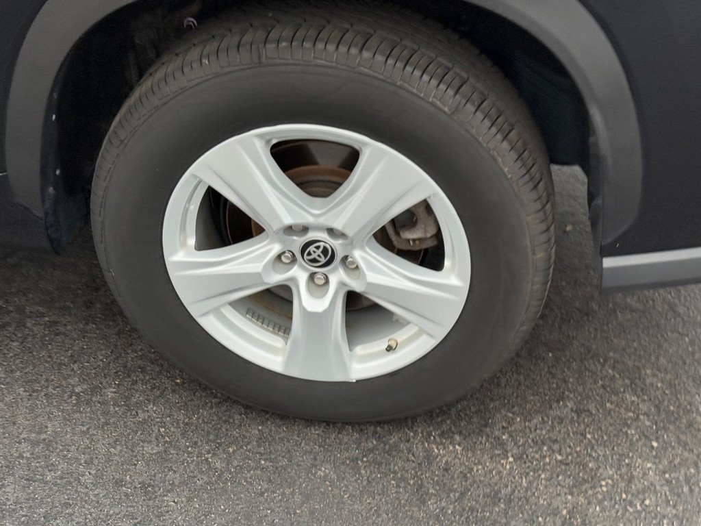 Toyota Highlander Vehicle Image 8