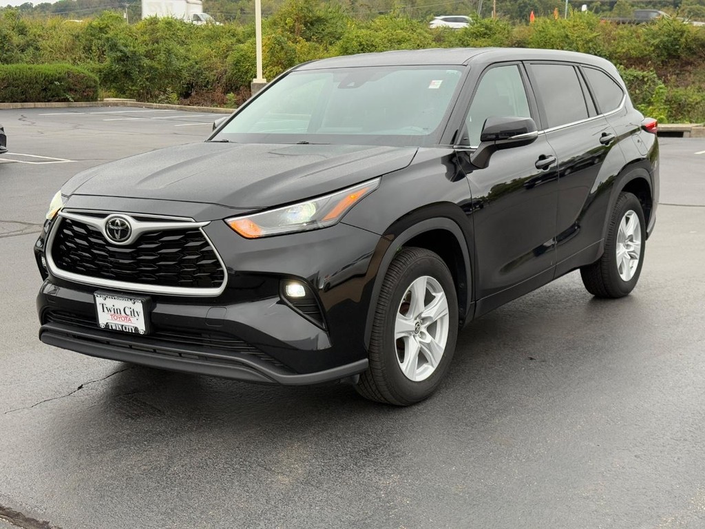 Toyota Highlander Vehicle Image 9