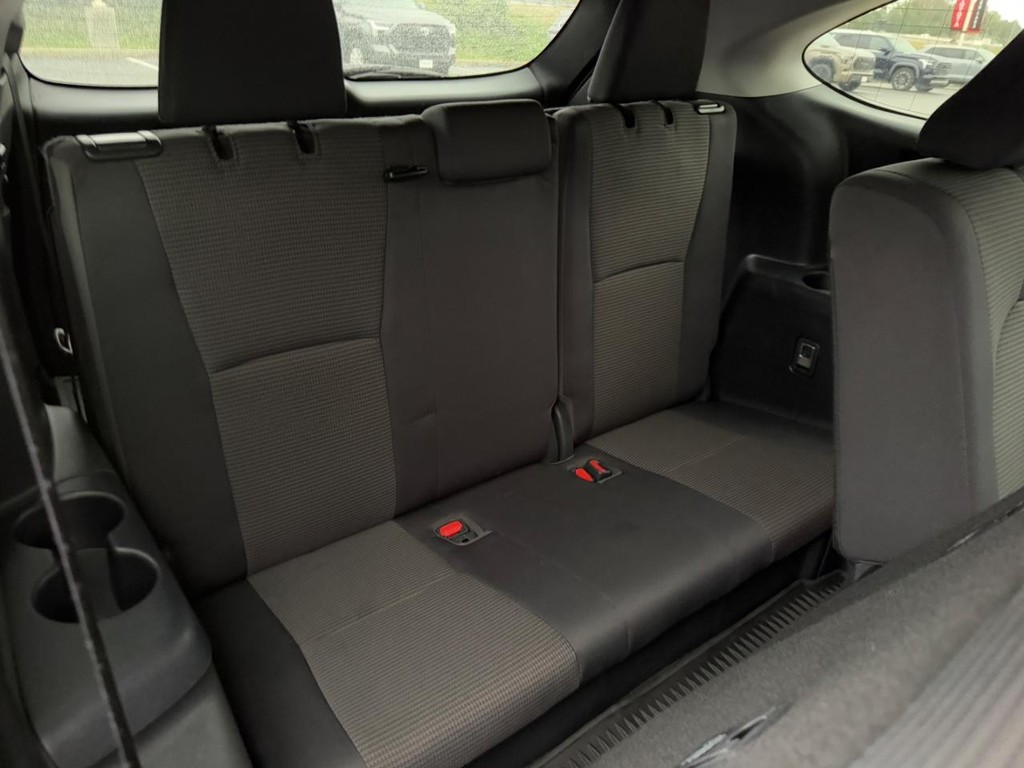 Toyota Highlander Vehicle Image 11