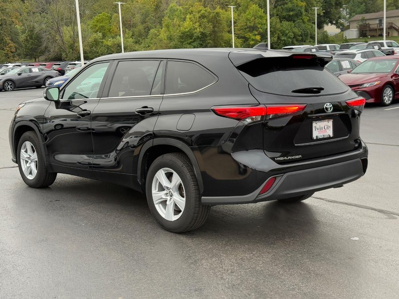 Toyota Highlander Vehicle Image 7