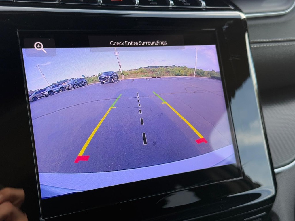 Jeep Grand Cherokee L Vehicle Image 21