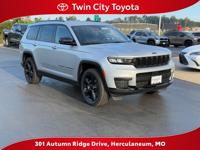 2023 Jeep Grand Cherokee L Altitude's photo