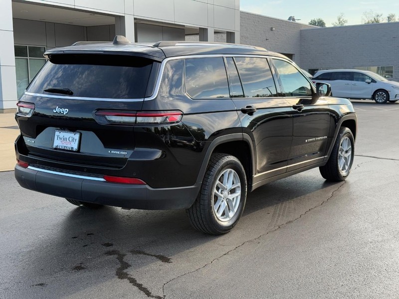 Jeep Grand Cherokee L Vehicle Image 3