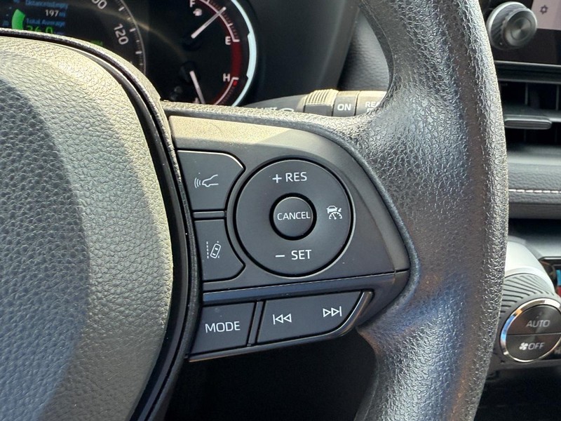 Toyota RAV4 Vehicle Image 18